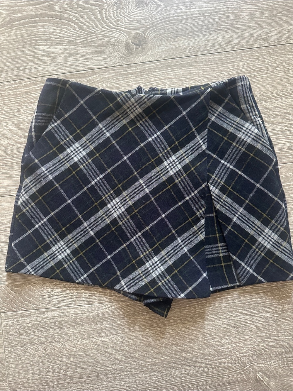 Navy Plaid Mini Skort size small
